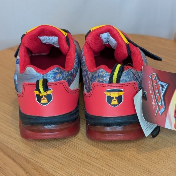 💜 2 for 30 💜 NWT Pixar Cars Lightning McQueen Velcro Shoes - Picture 4 of 5
